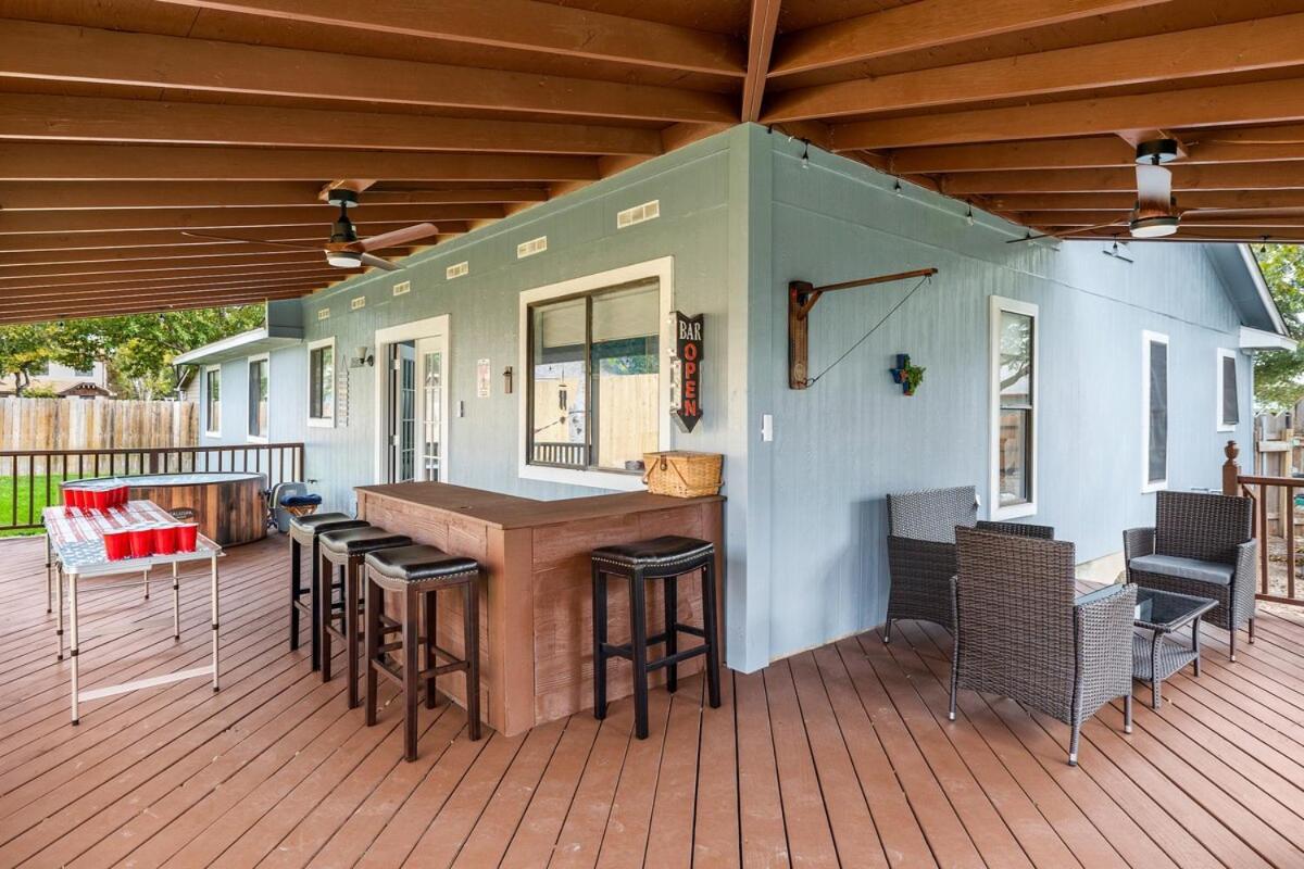 5Br Retreat With Game Room, Hot Tub & Big Yard - Sleeps 16 - 15 Min To Dt Austin Eksteriør billede