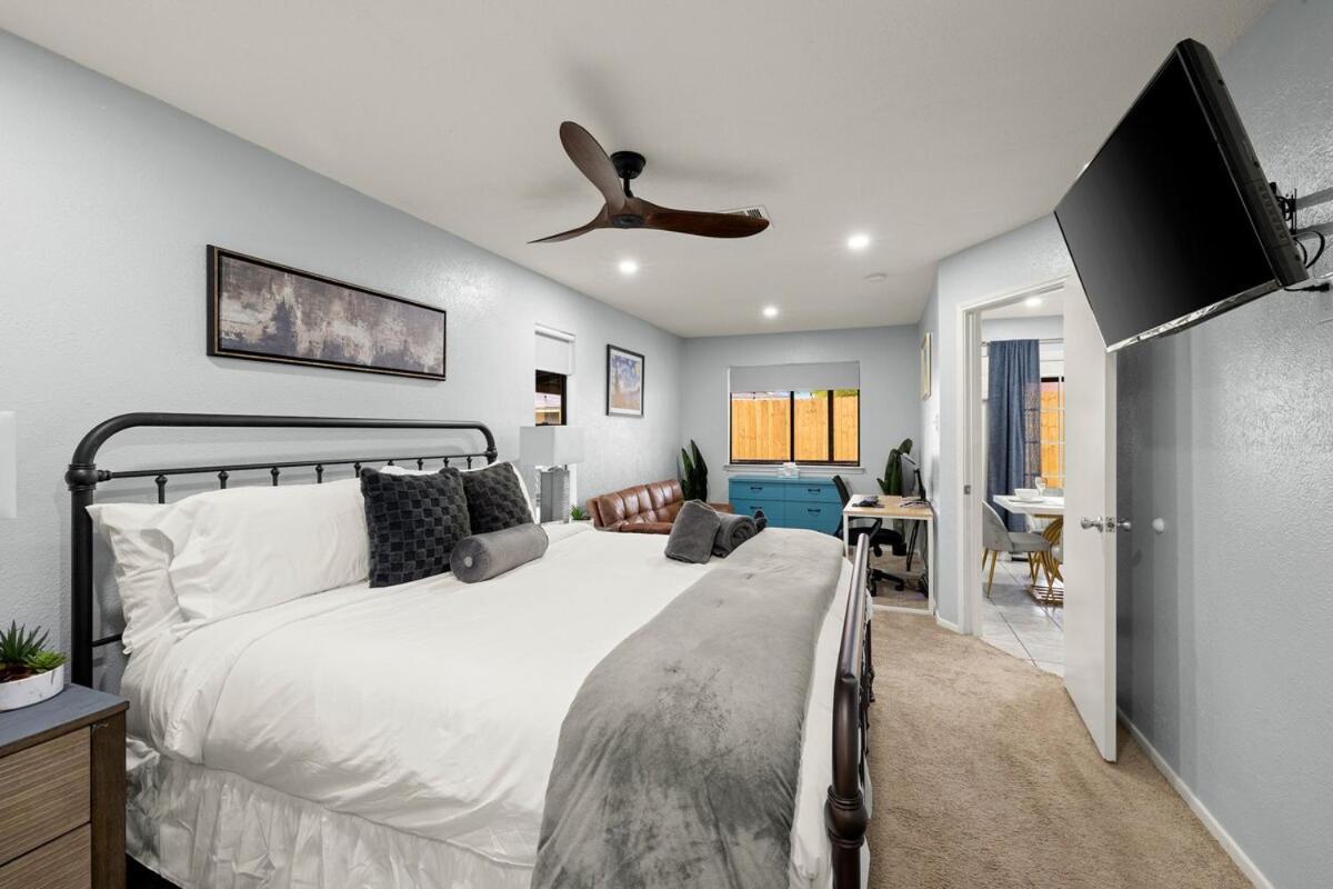 5Br Retreat With Game Room, Hot Tub & Big Yard - Sleeps 16 - 15 Min To Dt Austin Eksteriør billede