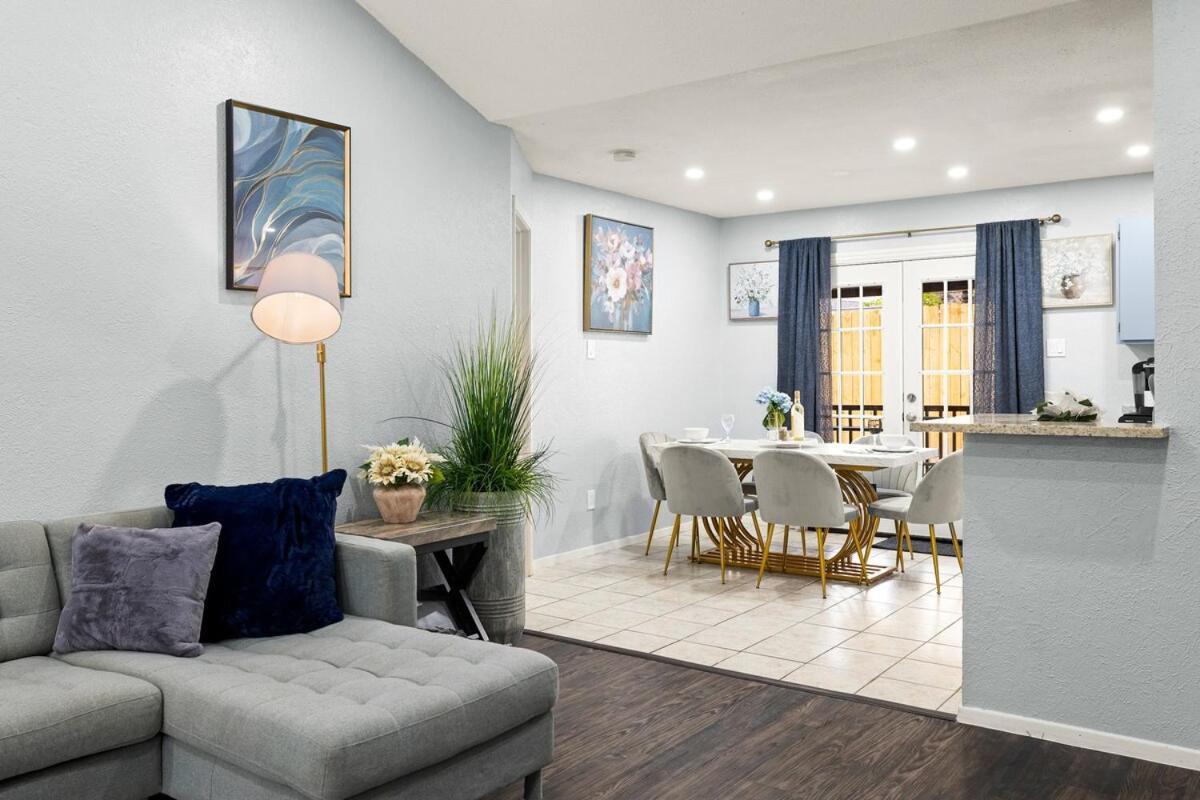 5Br Retreat With Game Room, Hot Tub & Big Yard - Sleeps 16 - 15 Min To Dt Austin Eksteriør billede