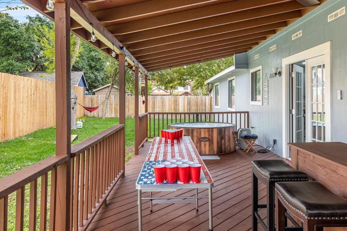 5Br Retreat With Game Room, Hot Tub & Big Yard - Sleeps 16 - 15 Min To Dt Austin Eksteriør billede