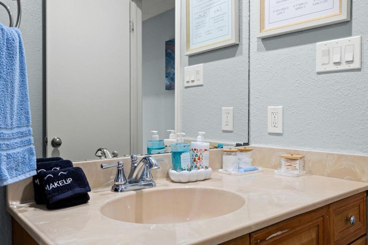 5Br Retreat With Game Room, Hot Tub & Big Yard - Sleeps 16 - 15 Min To Dt Austin Eksteriør billede