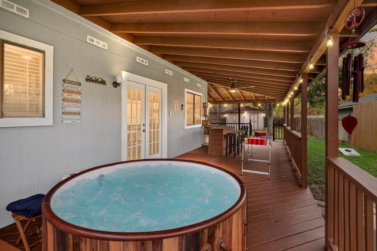 5Br Retreat With Game Room, Hot Tub & Big Yard - Sleeps 16 - 15 Min To Dt Austin Eksteriør billede